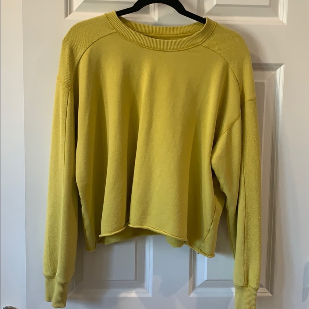 Aerie Yellow Cropped Sweater Sz L